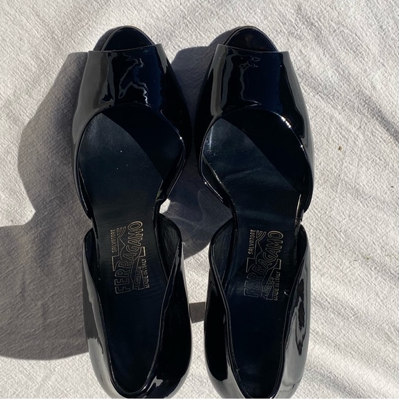 Ferragamo VINTAGE Patent Leather Peep Toe High Heels - Picture 15 of 15